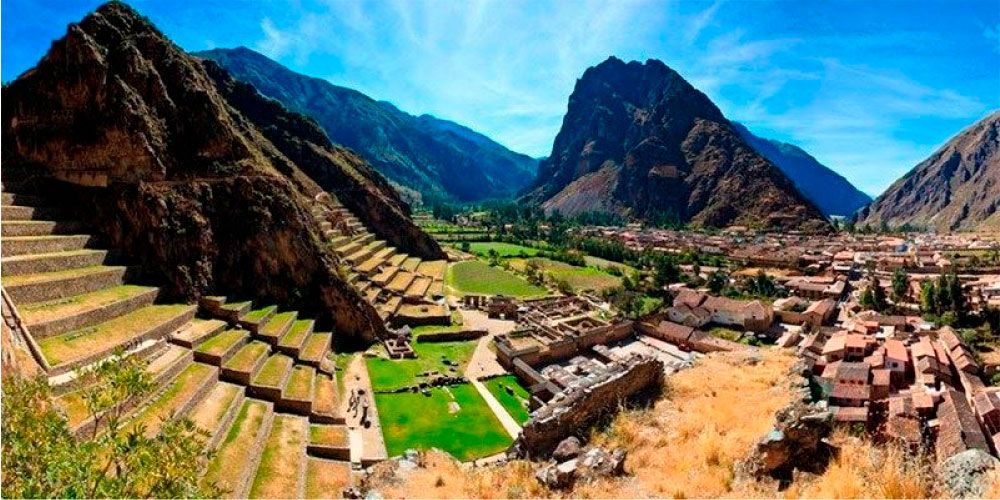 Bus to Ollantaytambo and train to Machu Picchu in a single service