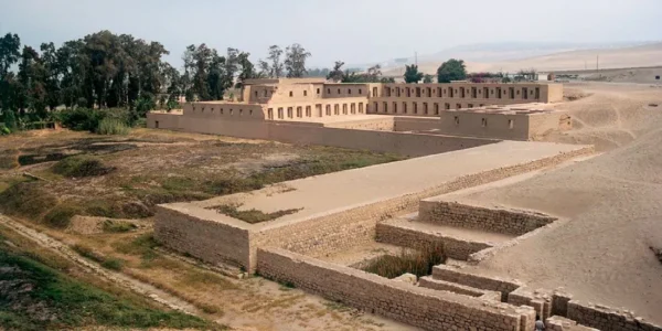 ARCHAEOLOGICAL TOUR PACHACAMAC AND BARRANCO FULL DAY - Imagen 2