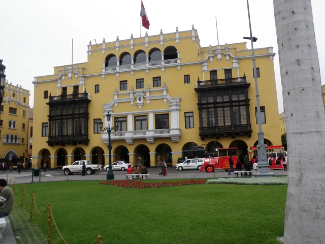 Lima City Tour: Ancient, Colonial and Modern Districts