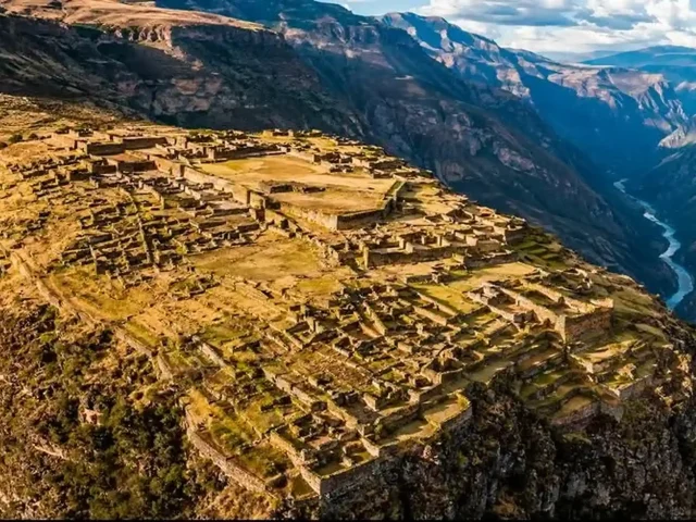 Three Canyons of Suykutambo Full-Day Tour