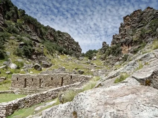 Three Canyons of Suykutambo Full-Day Tour