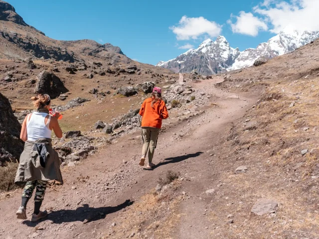 Ausangate Seven Lakes Full-Day Hike
